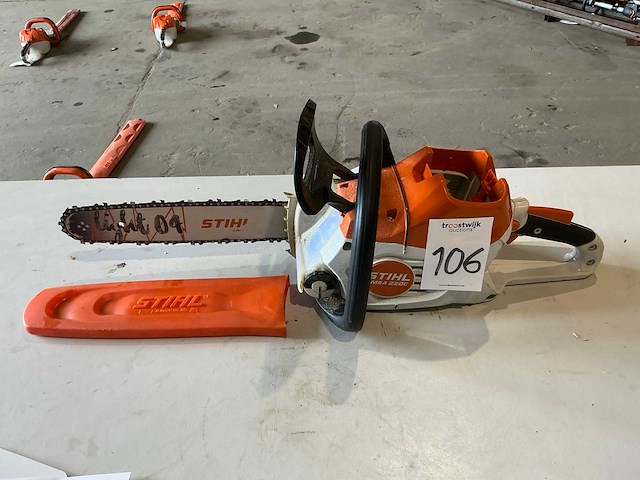 2023 stihl msa220c kettingzaag - afbeelding 1 van  3