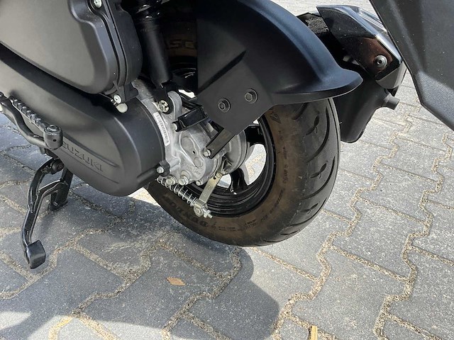 2023 suzuki avensis motorscooter - afbeelding 4 van  14