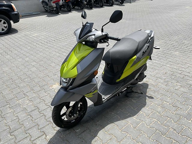 2023 suzuki avensis motorscooter - afbeelding 1 van  14