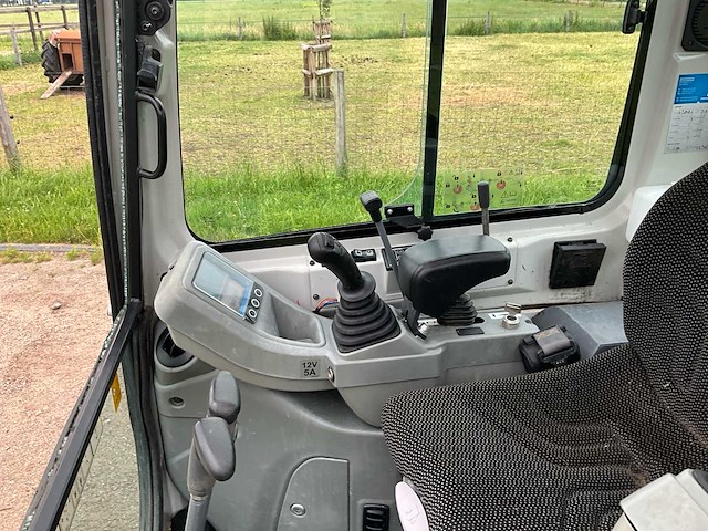 2023 takeuchi tb216 minigraafmachine - afbeelding 11 van  29