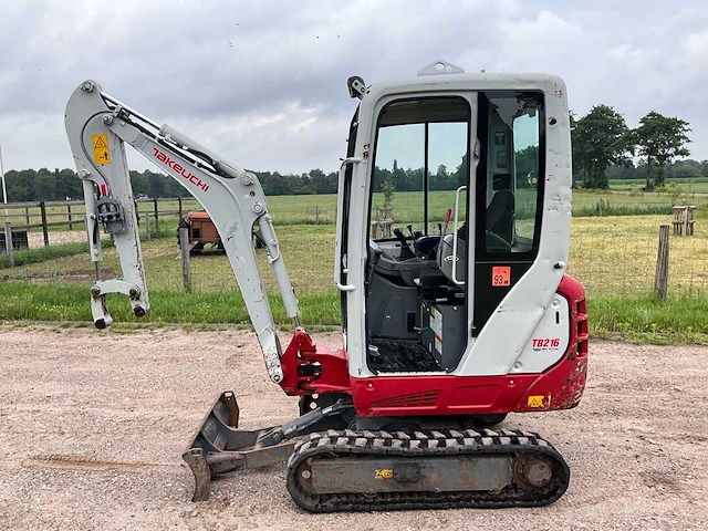 2023 takeuchi tb216 minigraafmachine - afbeelding 29 van  29