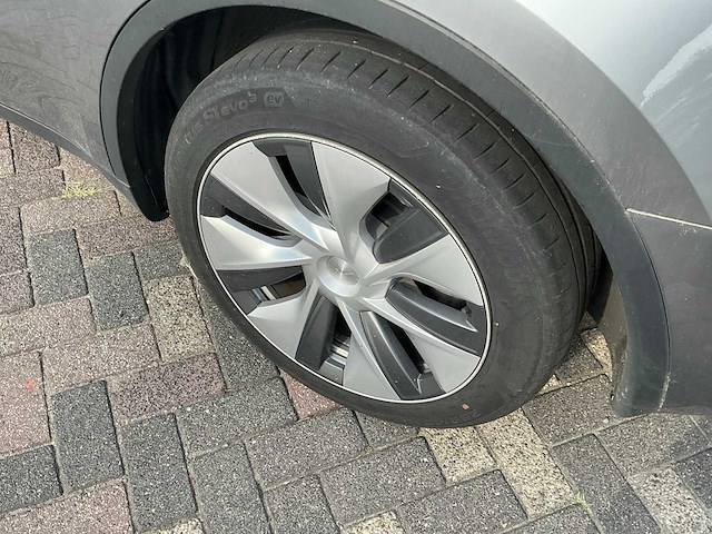 2023 tesla model y long range awd 75kwh - afbeelding 5 van  31