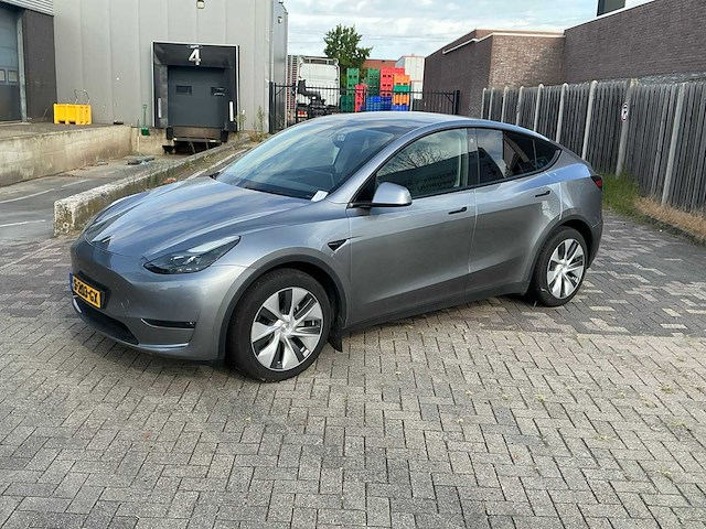 2023 tesla model y long range awd 75kwh - afbeelding 12 van  31