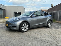 2023 tesla model y long range awd 75kwh