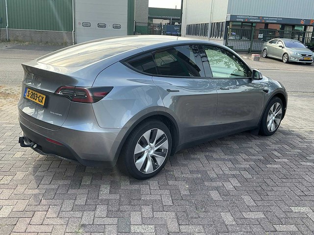 2023 tesla model y long range awd 75kwh - afbeelding 28 van  31
