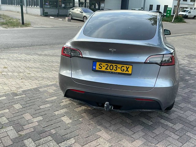 2023 tesla model y long range awd 75kwh - afbeelding 30 van  31