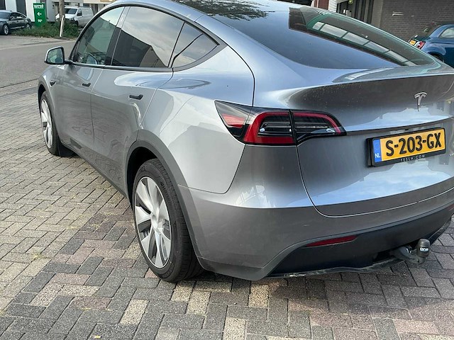 2023 tesla model y long range awd 75kwh - afbeelding 31 van  31