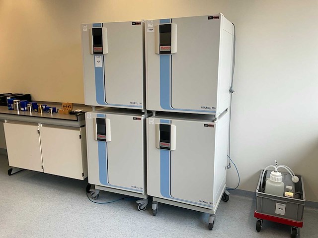 2023 thermowetenschappelijke heracell 150i gp laboratorium co2-incubator (4x) - afbeelding 1 van  21