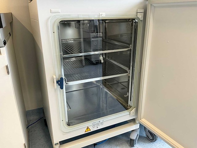2023 thermowetenschappelijke heracell 150i gp laboratorium co2-incubator (4x) - afbeelding 8 van  21