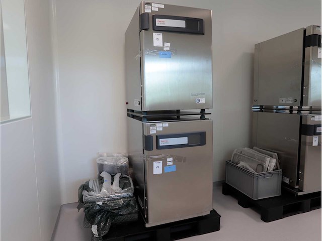 2023 thermowetenschappelijke heracell vios 160i cr laboratorium co2-incubator (2x) - afbeelding 1 van  8