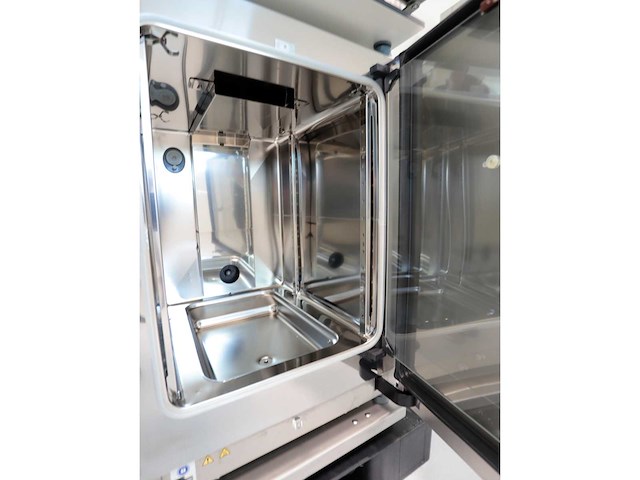 2023 thermowetenschappelijke heracell vios 160i cr laboratorium co2-incubator (2x) - afbeelding 4 van  8