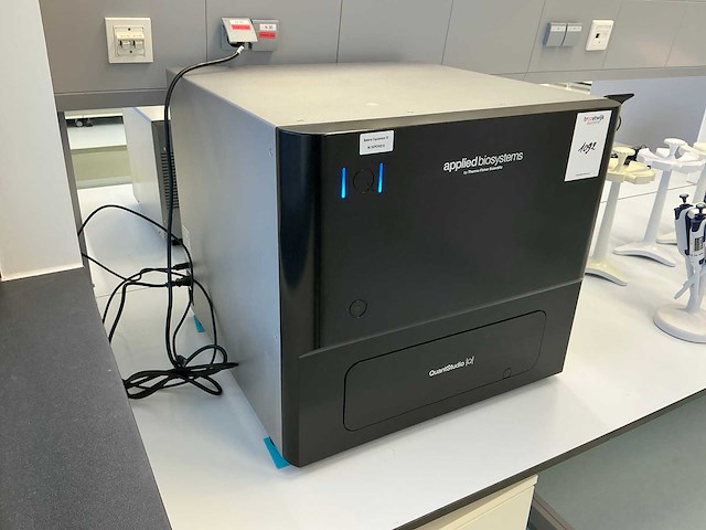 2023 toegepaste biosystemen door thermo fisher scientific quantstudio absolute q digital pcr-systeem - afbeelding 4 van  6