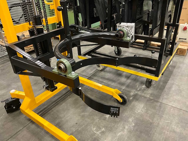 2023 total source da450 vatenheffer met kantelfunctie - afbeelding 1 van  3