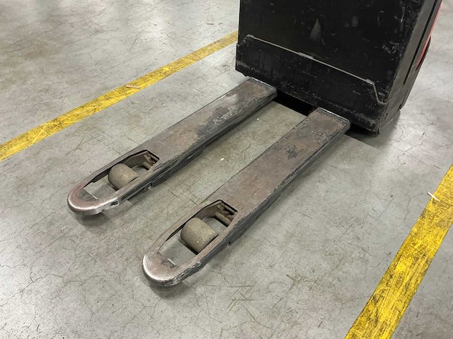 2023 toyota bt levio lwe160 elektrische palletwagen - afbeelding 11 van  13