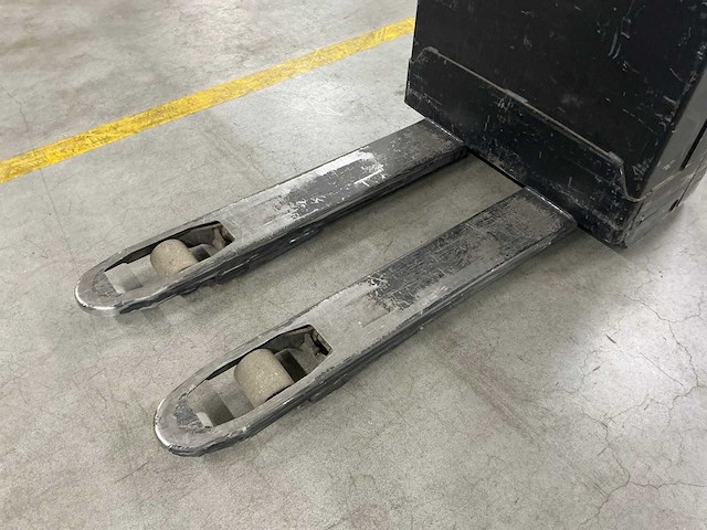 2023 toyota bt levio lwe160 elektrische palletwagen - afbeelding 8 van  10