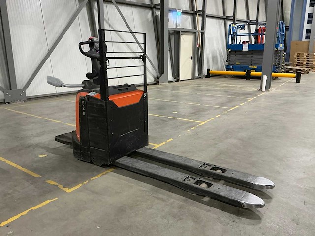 2023 toyota lpe200 elektrische palletwagen met platform - afbeelding 8 van  14