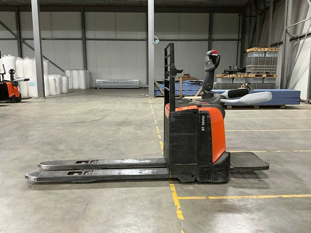 2023 toyota lpe200 elektrische palletwagen met platform - afbeelding 11 van  14