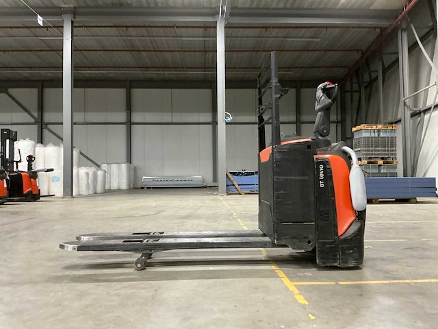 2023 toyota lpe200 elektrische palletwagen met platform - afbeelding 12 van  14