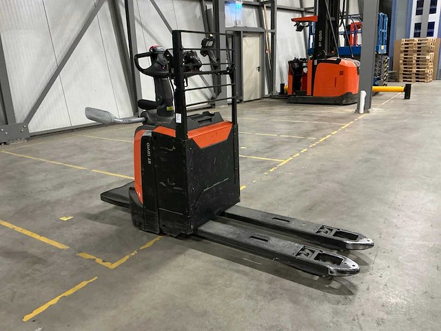 2023 toyota lpe200 elektrische palletwagen met platform - afbeelding 6 van  12