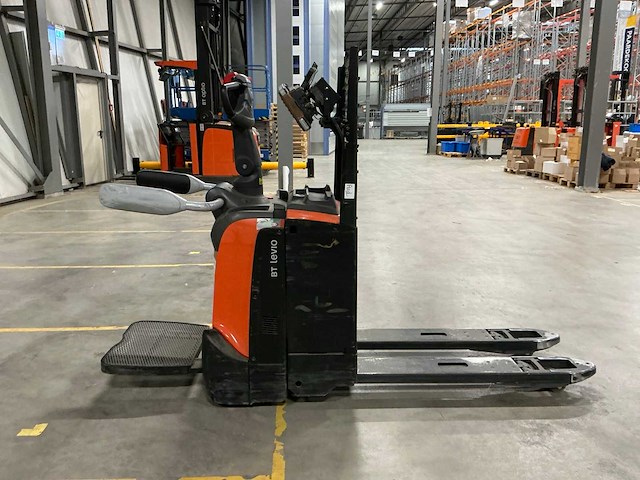 2023 toyota lpe200 elektrische palletwagen met platform - afbeelding 7 van  12