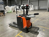 2023 toyota lpe200 elektrische palletwagen met platform - afbeelding 9 van  12