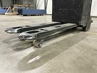 2023 toyota lpe200 elektrische palletwagen met platform - afbeelding 10 van  12