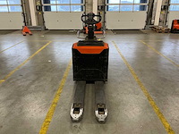 2023 toyota lpe200 meerijpallettruck - afbeelding 6 van  13