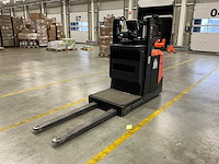 2023 toyota ose100w man-up truck