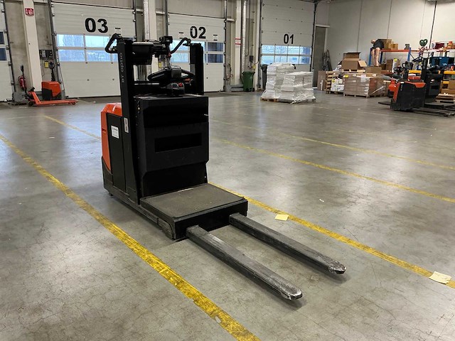 2023 toyota ose100w man-up truck - afbeelding 12 van  17