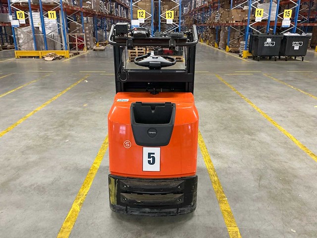 2023 toyota ose100w man-up truck - afbeelding 14 van  17