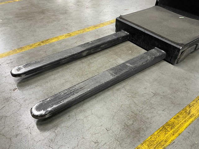 2023 toyota ose100w man-up truck - afbeelding 13 van  14