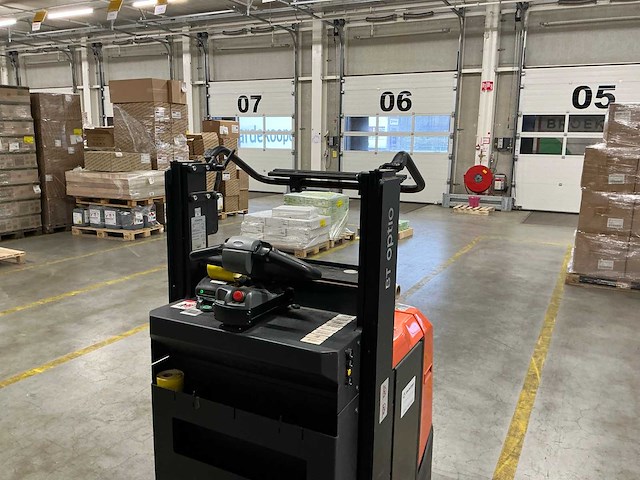 2023 toyota ose100w man-up truck - afbeelding 2 van  14