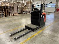 2023 toyota ose100w man-up truck