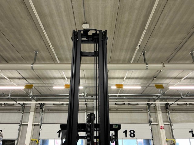 2023 toyota rfe160h reach truck - afbeelding 3 van  24