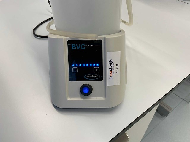 2023 vacuubrand bvc besturingssysteem voor vloeistofaspiratie - afbeelding 1 van  4
