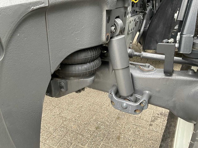 2023 valtra t175e active vierwielaangedreven landbouwtractor - afbeelding 2 van  19