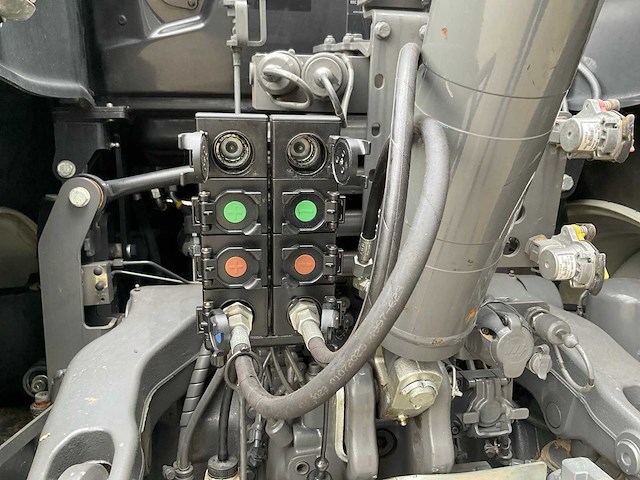 2023 valtra t175e active vierwielaangedreven landbouwtractor - afbeelding 9 van  19