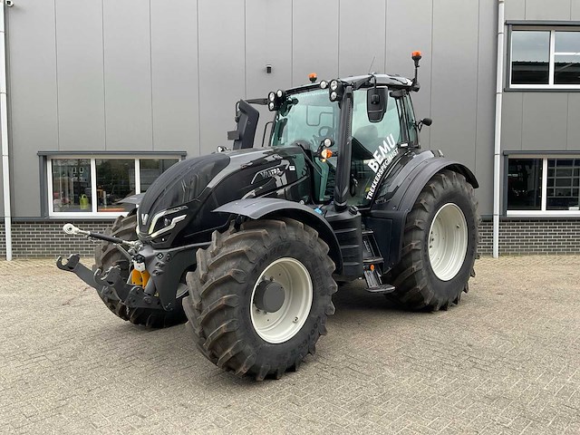 2023 valtra t175e active vierwielaangedreven landbouwtractor - afbeelding 1 van  19