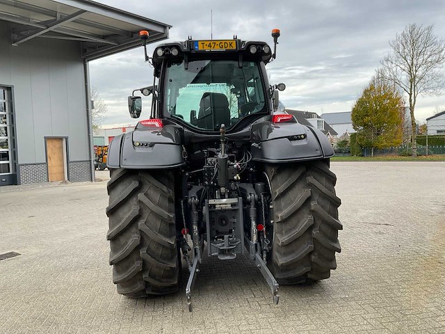 2023 valtra t175e active vierwielaangedreven landbouwtractor - afbeelding 17 van  19
