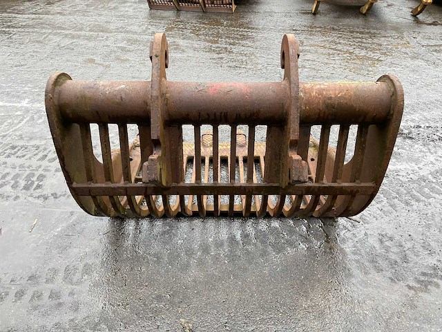 2023 verachtert skeleton bucket - afbeelding 1 van  2