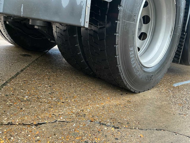 2023 volvo fh vrachtwagen met huifopbouw(c) - afbeelding 4 van  49