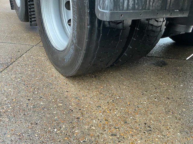 2023 volvo fh vrachtwagen met huifopbouw(c) - afbeelding 7 van  49