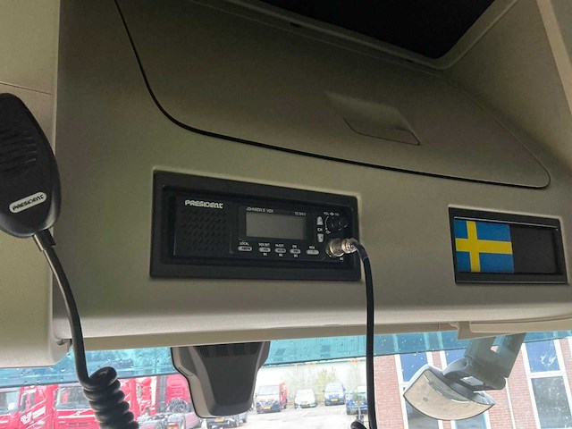 2023 volvo fh vrachtwagen met huifopbouw(c) - afbeelding 38 van  49