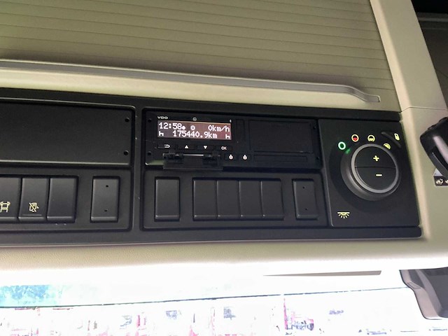 2023 volvo fh vrachtwagen met huifopbouw(c) - afbeelding 39 van  49