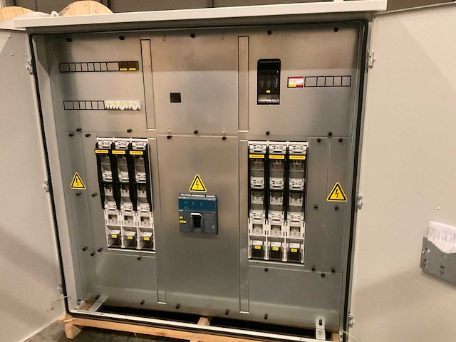 2023 wattson power wp-acc-400-06-af01 ac-verdeelkast / pv ac combiner cabinet (4x) - afbeelding 8 van  12