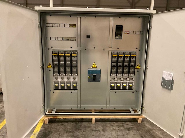 2023 wattson power wp-acc-400-08-af01 ac-verdeelkast / pv ac combiner cabinet - afbeelding 3 van  8