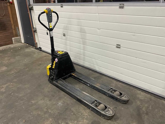 2023 yale mpc 15 elektrische palletwagen - afbeelding 1 van  4