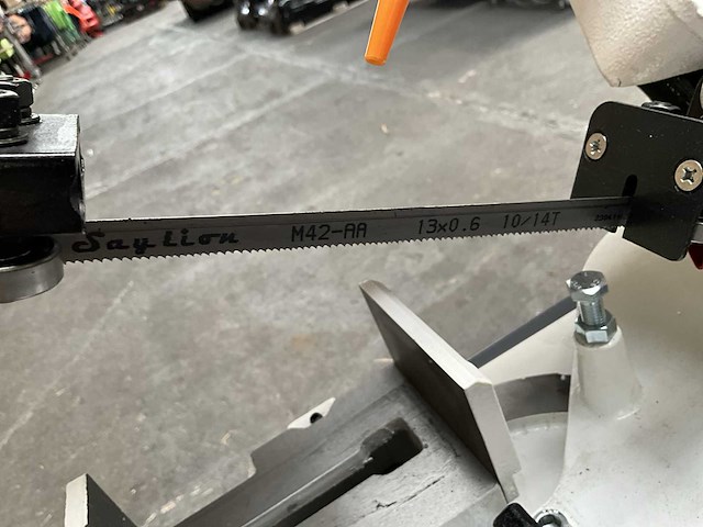 2024 - g5013w - bandzaagmachine - afbeelding 23 van  31