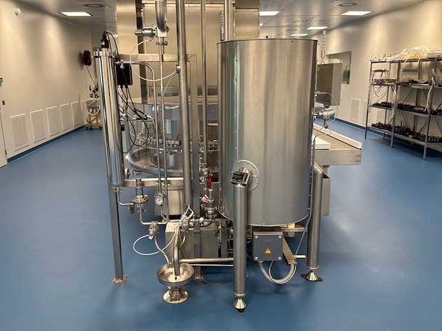 2024 - syntegon - high speed vial filling and capping line - afbeelding 28 van  43