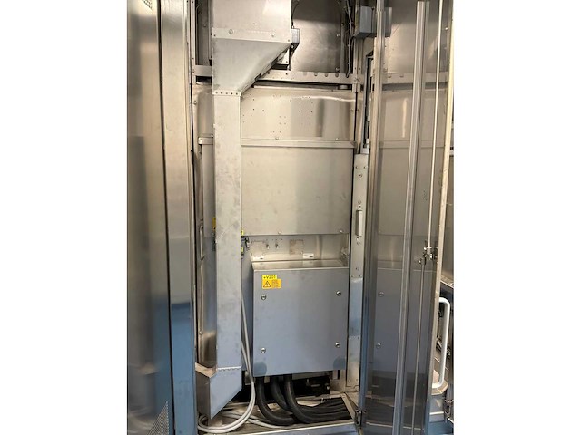 2024 - syntegon - high speed vial filling and capping line - afbeelding 4 van  88
